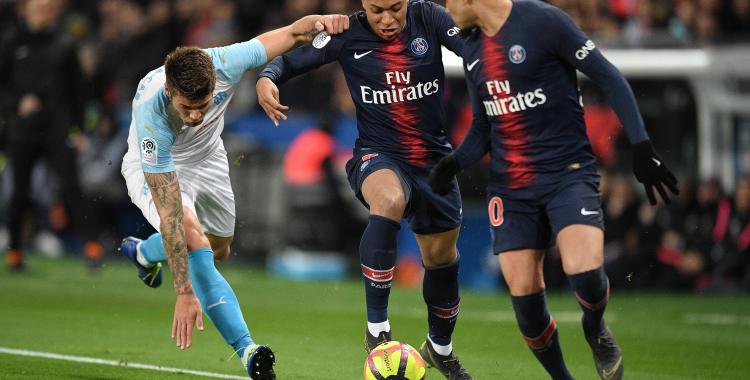 阿贾克斯风暴式进攻:荷甲豪门-大胜乌得勒支的简单介绍