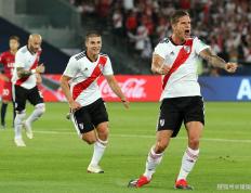 初露锋芒：云达不莱梅客场小胜沙尔克实现反超的简单介绍